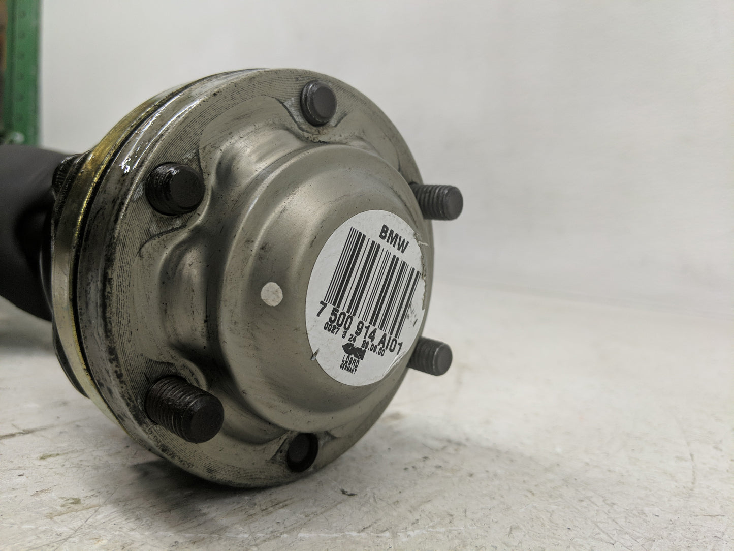 2000-2006 Bmw X5 Axle Shaft Front Driver Cv C/v - Oemusedautoparts1.com