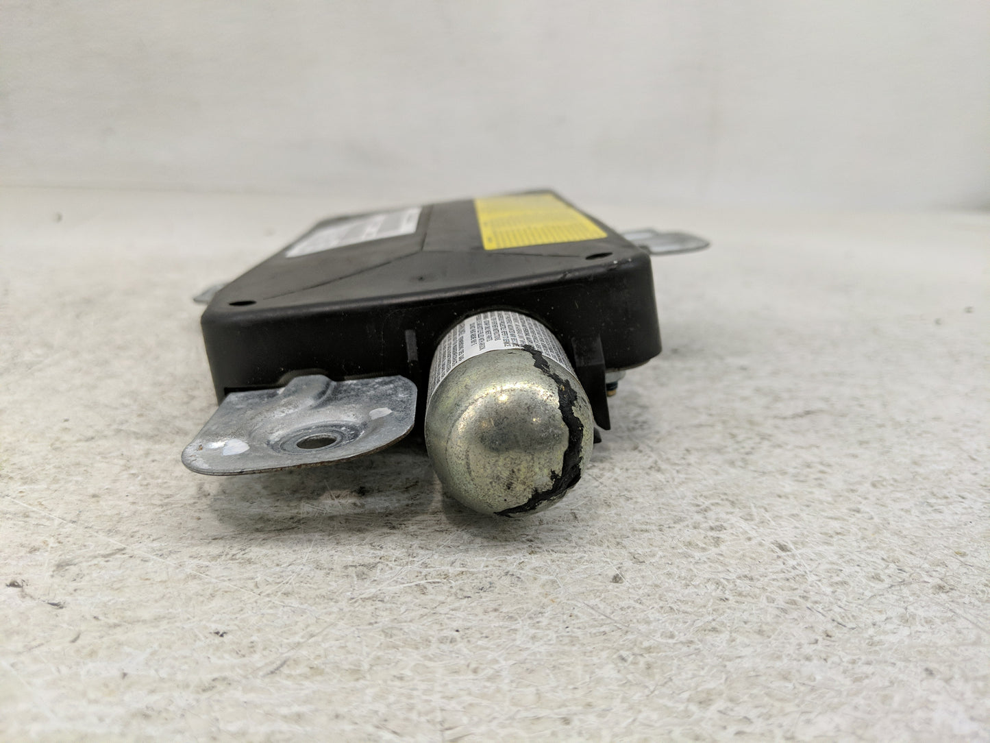 2000-2001 Bmw X5 Air Bag Passenger Right Dashboard OEM P/N:34824861203L Fits Fits 2000 2001 OEM Used Auto Parts - Oemusedaut