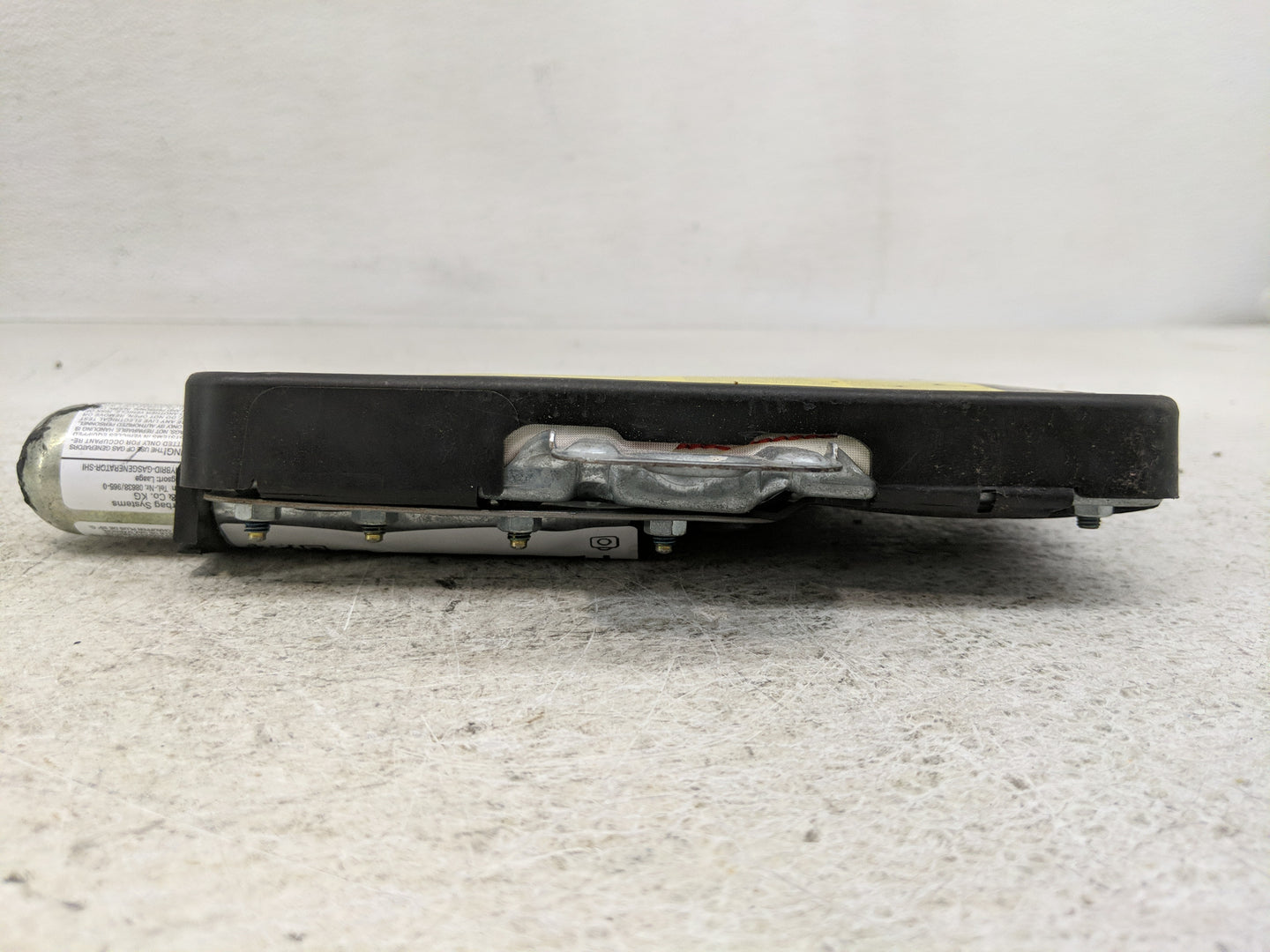 2000-2001 Bmw X5 Air Bag Passenger Right Dashboard OEM P/N:34824861203L Fits Fits 2000 2001 OEM Used Auto Parts - Oemusedaut