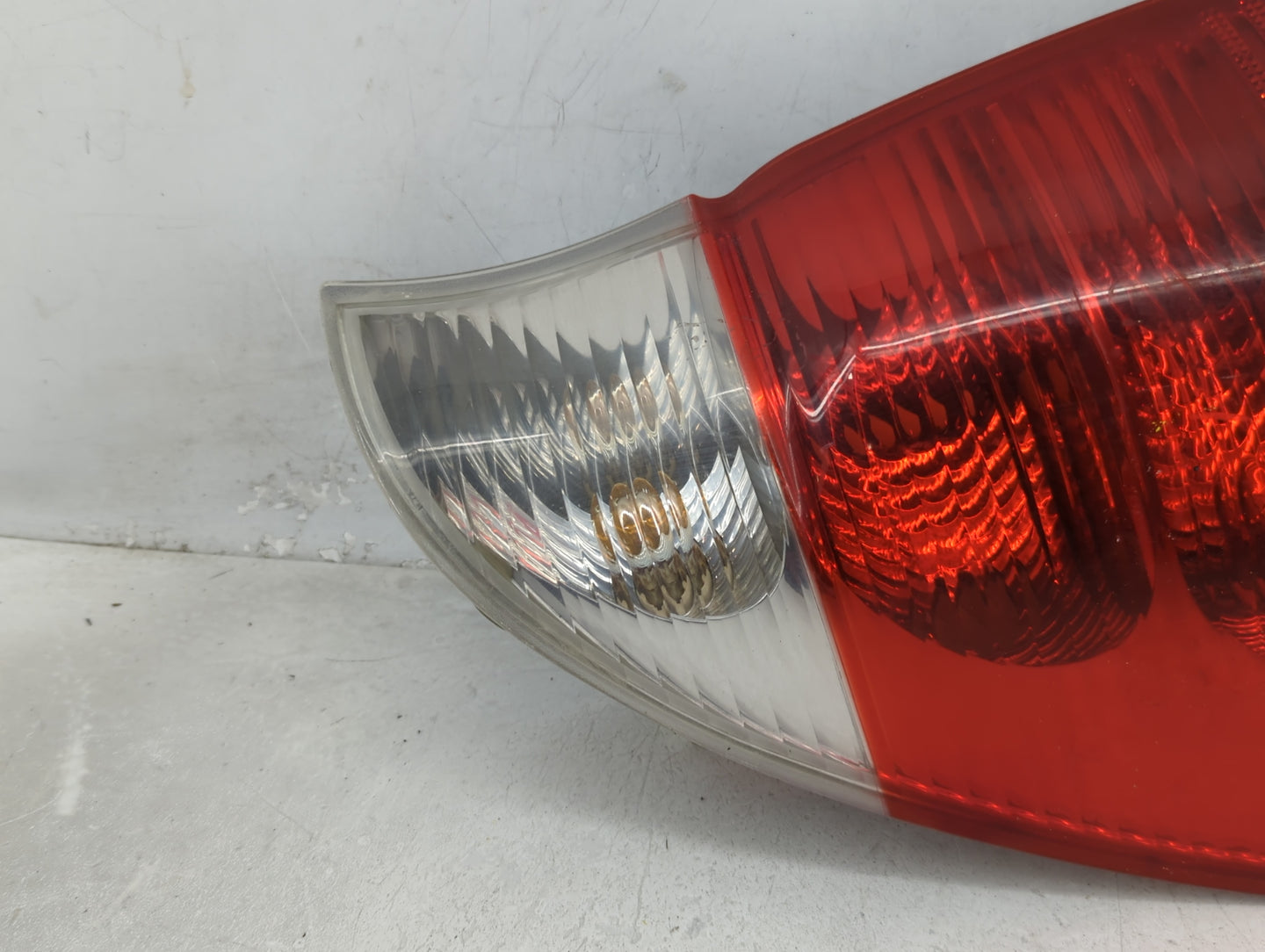 2000-2003 Bmw X5 Tail Light Assembly Passenger Right OEM Fits Fits 2000 2001 2002 2003 OEM Used Auto Parts - Oemusedautopart