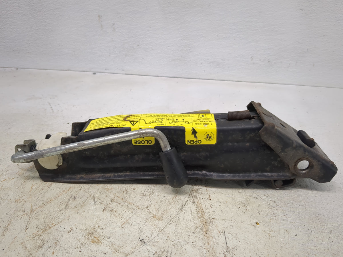 2001 Bmw Z3 Spare Scissor Car Jack - Oemusedautoparts1.com