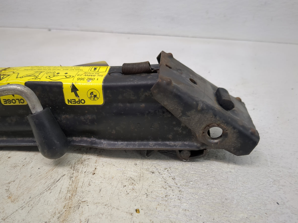 2001 Bmw Z3 Spare Scissor Car Jack - Oemusedautoparts1.com