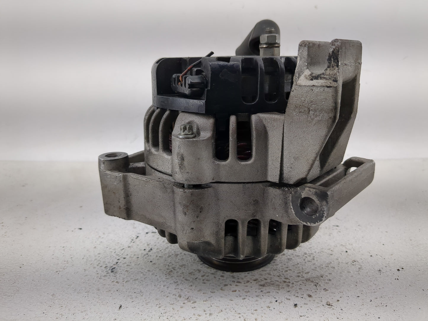 1999-2001 Buick Century Alternator Replacement Generator Charging Assembly Engine OEM Fits Fits 1999 2000 2001 OEM Used Auto