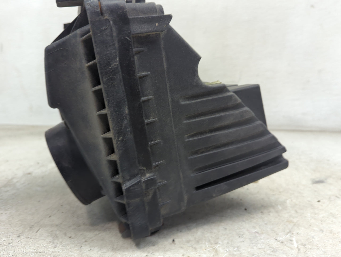 2000-2005 Buick Lesabre Air Cleaner Intake-duct Hose Tube 1495453 - Oemusedautoparts1.com
