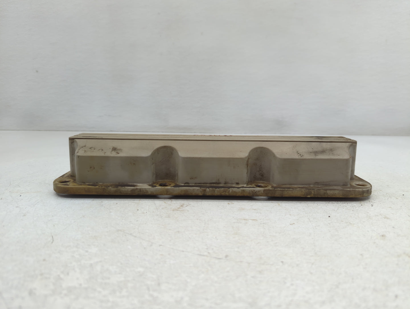 2001 Buick Lesabre Driver Left Cylinder Head Valve Cover P/N:25532625 25534744 Fits OEM Used Auto Parts - Oemusedautoparts1.