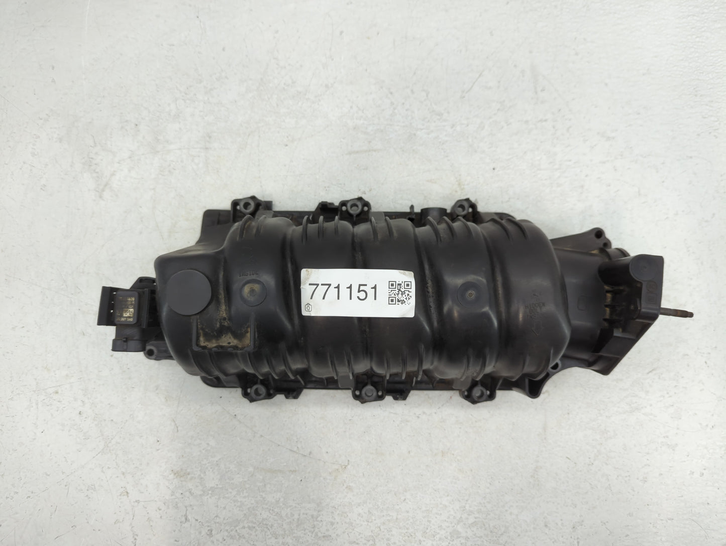 1996-2005 Buick Lesabre Air Intake Manifold P/N:52816901065 Fits Fits 1995 1996 1997 1998 1999 2000 2001 2002 2003 2004 2005