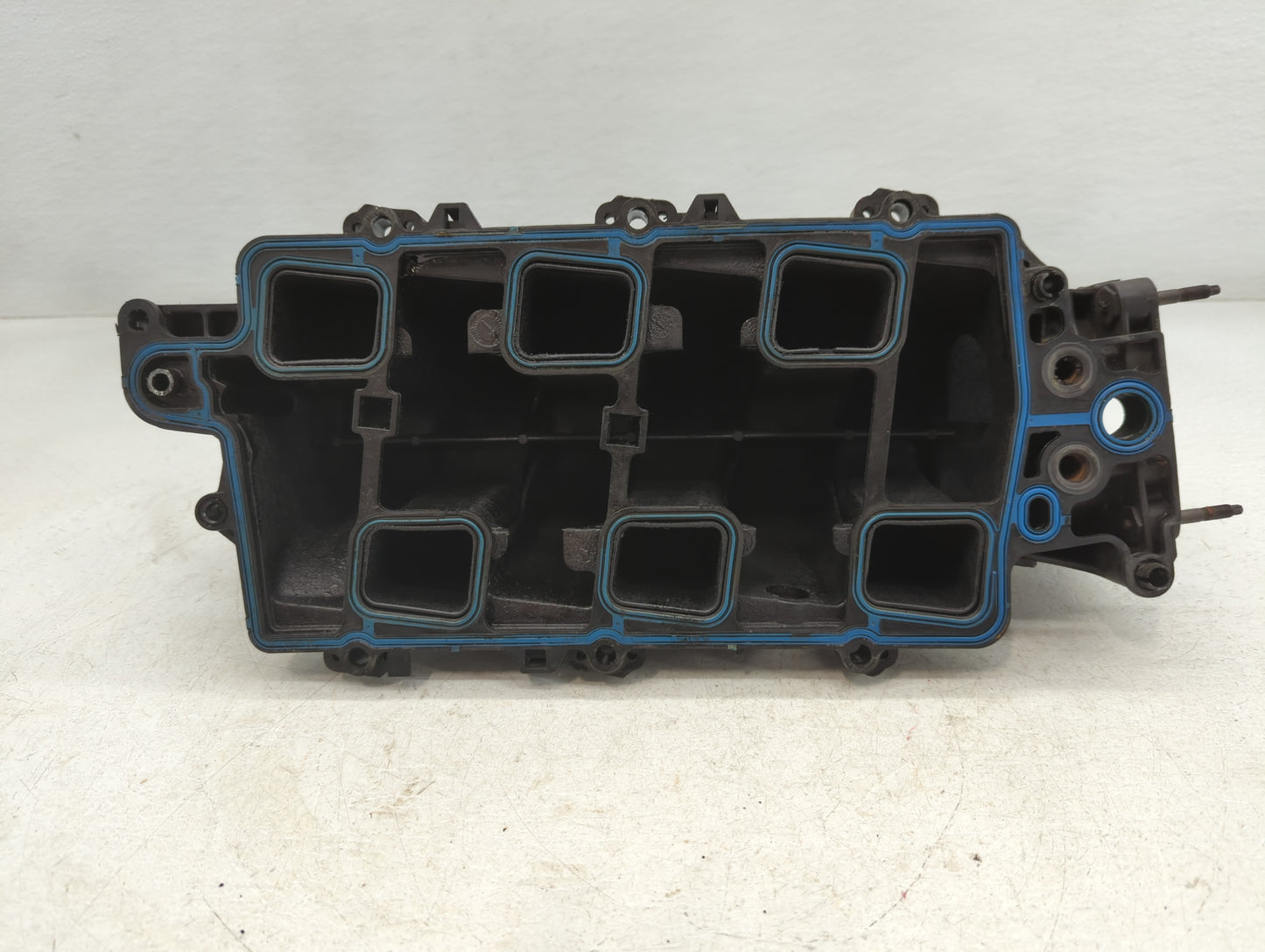 1996-2005 Buick Lesabre Air Intake Manifold P/N:52816901065 Fits Fits 1995 1996 1997 1998 1999 2000 2001 2002 2003 2004 2005
