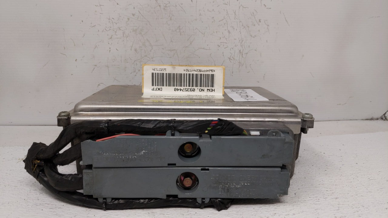 2000-2002 Buick Regal PCM Engine Control Computer ECU ECM PCU OEM P/N:09380717 Fits Fits 2000 2001 2002 OEM Used Auto Parts 