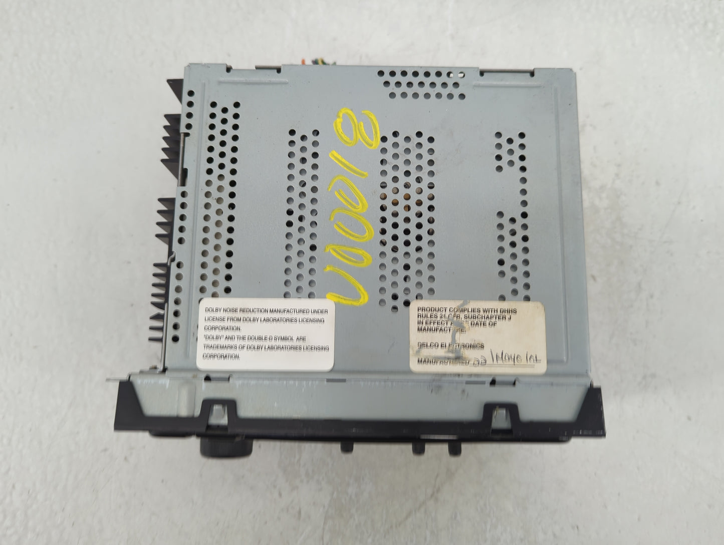 2001 Buick Regal Radio AM FM Cd Player Receiver Replacement P/N:10303196 Fits OEM Used Auto Parts - Oemusedautoparts1.com