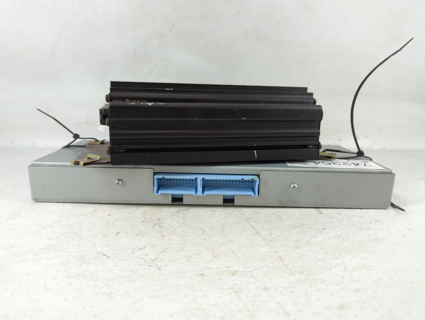 2001 Cadillac Catera Radio Speaker Amplifier 293340790|16209109 - Oemusedautoparts1.com