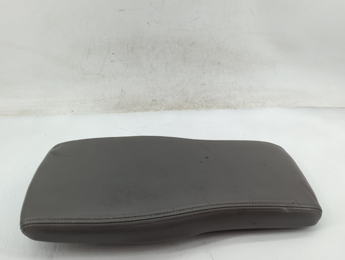 2000-2005 Cadillac Deville Center Console Armrest Cover Lid Fits Fits 2000 2001 2002 2003 2004 2005 OEM Used Auto Parts - Oe