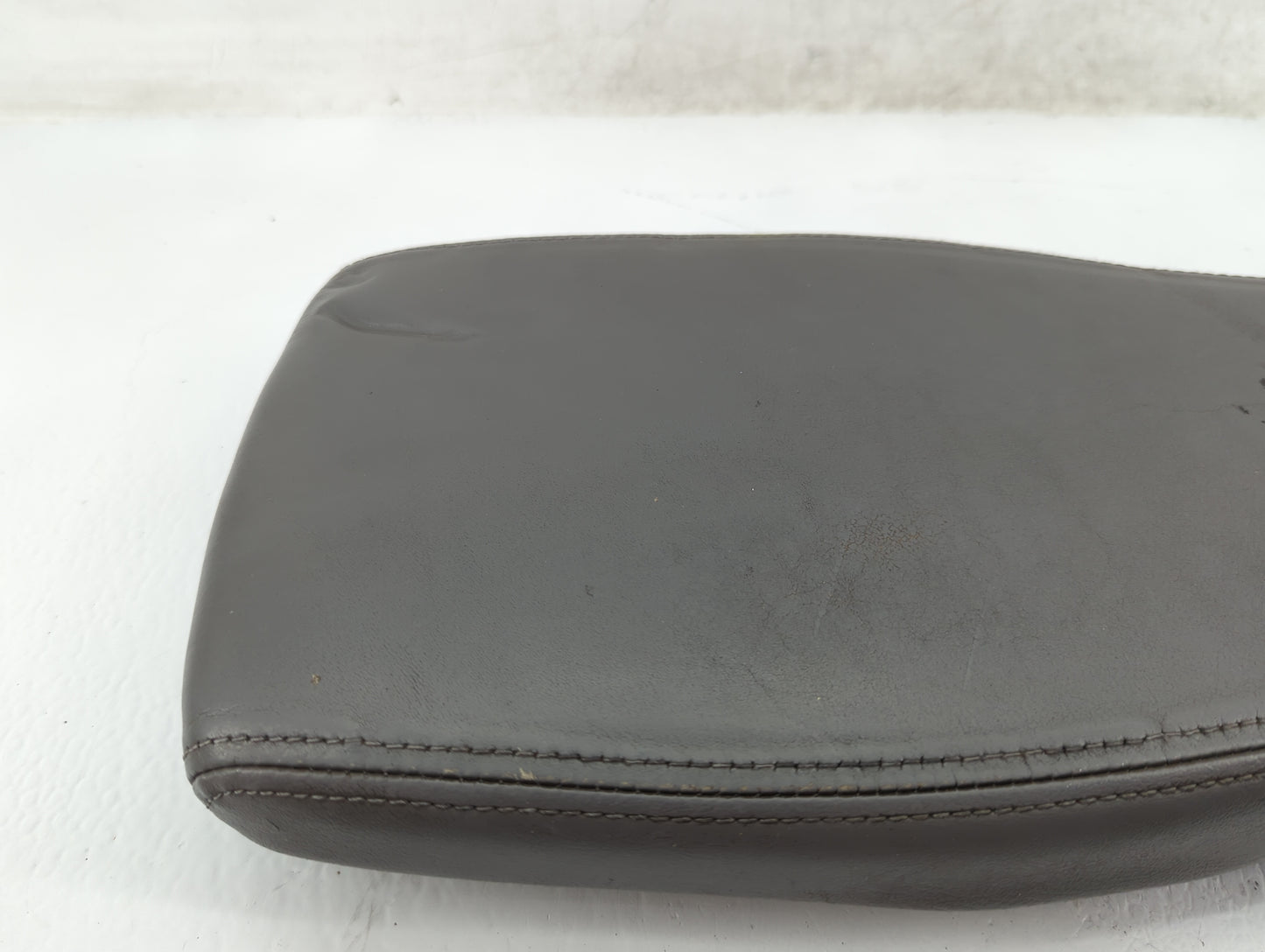 2000-2005 Cadillac Deville Center Console Armrest Cover Lid Fits Fits 2000 2001 2002 2003 2004 2005 OEM Used Auto Parts - Oe