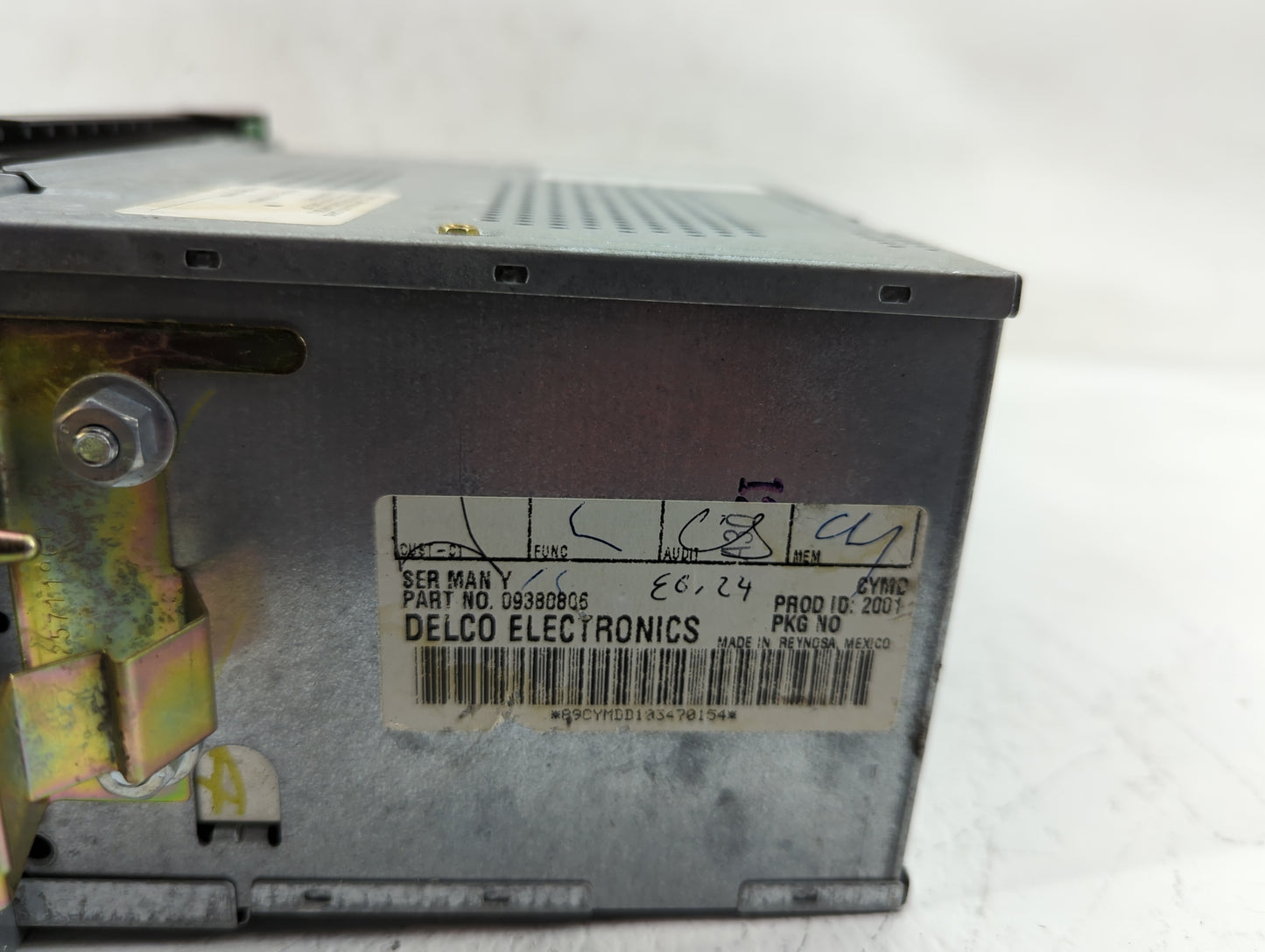 2000-2001 Cadillac Deville Radio AM FM Cd Player Receiver Replacement Fits Fits 2000 2001 OEM Used Auto Parts - Oemusedautop