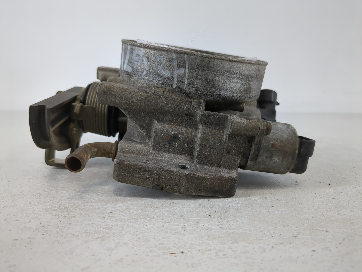 2000-2004 Cadillac Seville Throttle Body P/N:f005 t0 0005 Fits Fits 2000 2001 2002 2003 2004 2005 OEM Used Auto Parts - Oemu