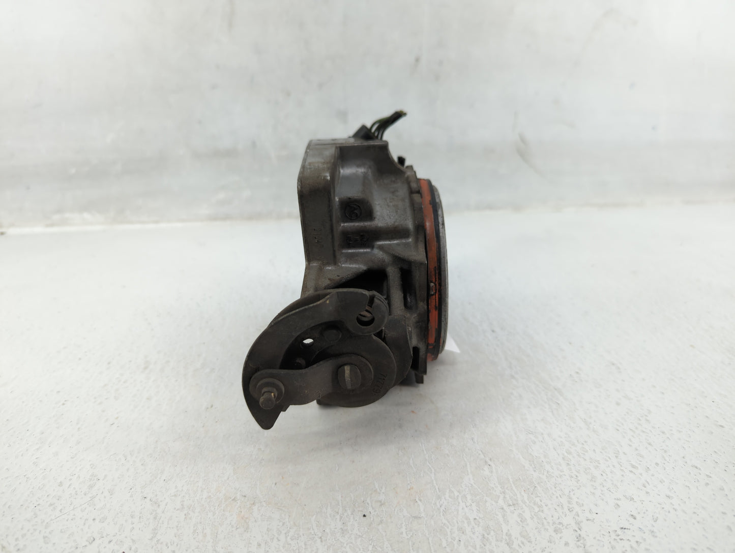 1996-2001 Chevrolet Astro Throttle Body Fits Fits 1996 1997 1998 1999 2001 OEM Used Auto Parts - Oemusedautoparts1.com