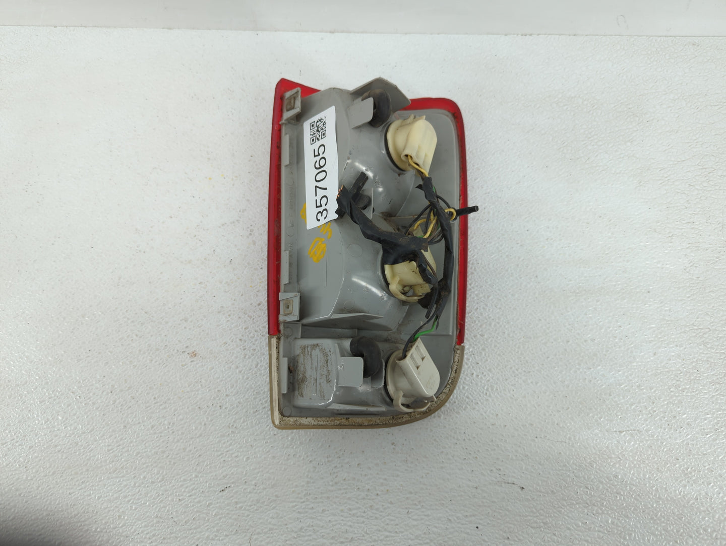 1995-2005 Chevrolet Blazer Tail Light Assembly Driver Left OEM P/N:16516093 16518499 Fits OEM Used Auto Parts - Oemusedautop