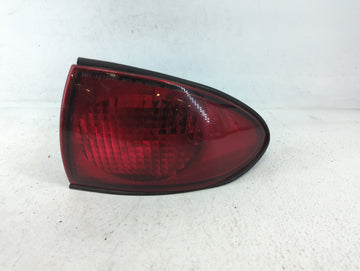 2000-2002 Chevrolet Cavalier Tail Light Assembly Passenger Right OEM P/N:5978346 Fits Fits 2000 2001 2002 OEM Used Auto Part