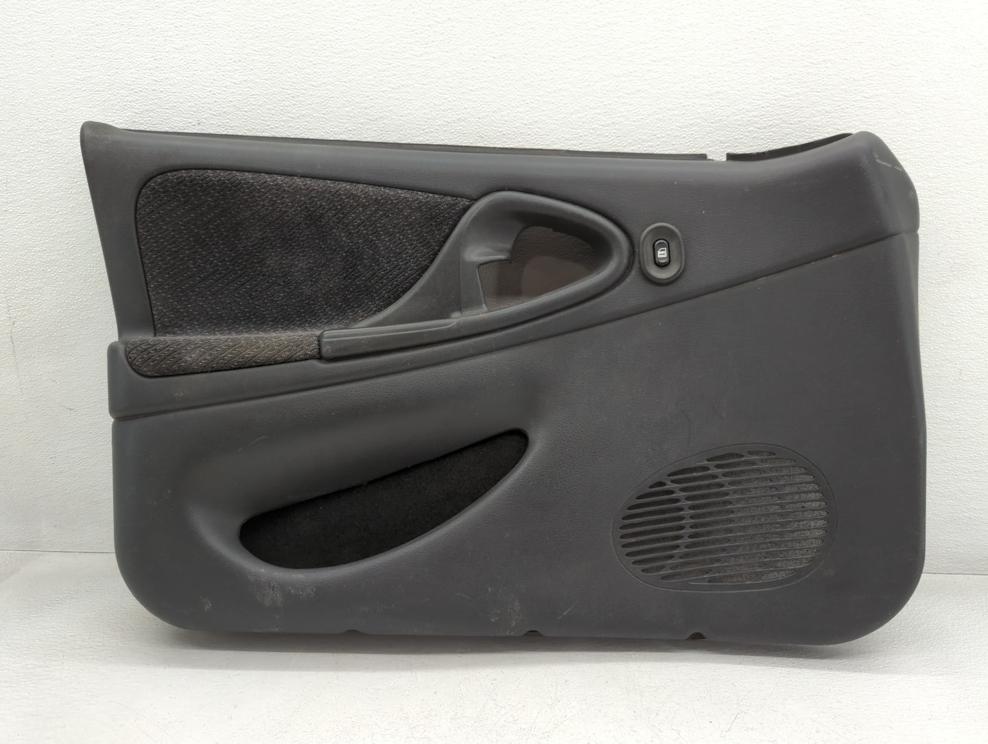 2001 Chevrolet Cavalier Front Power Door Panel - Oemusedautoparts1.com