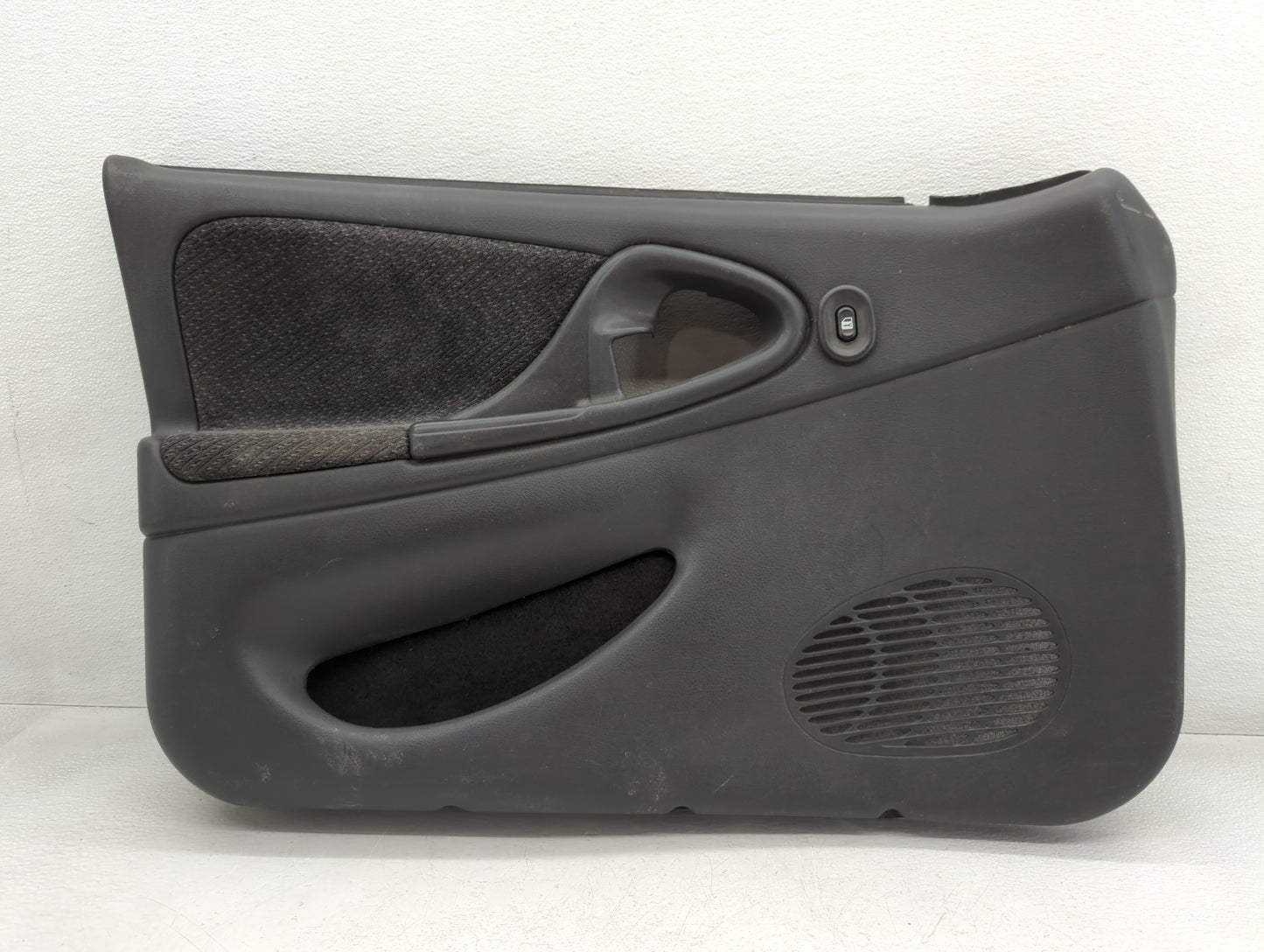 2001 Chevrolet Cavalier Front Power Door Panel - Oemusedautoparts1.com