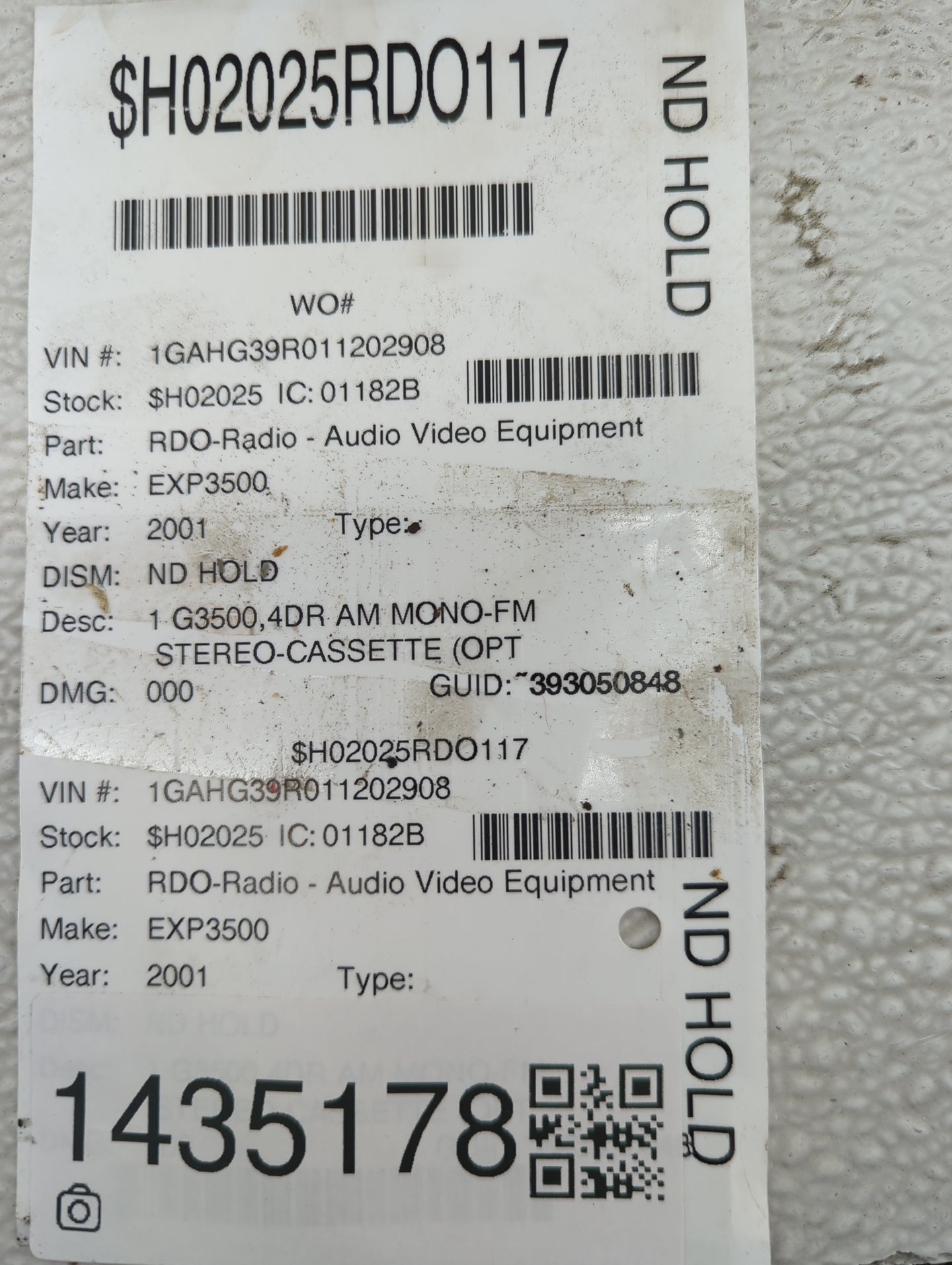 2001-2002 Chevrolet Express 3500 Radio AM FM Cd Player Receiver Replacement P/N:15074531 B9DLZSM210800010 Fits OEM Used Auto