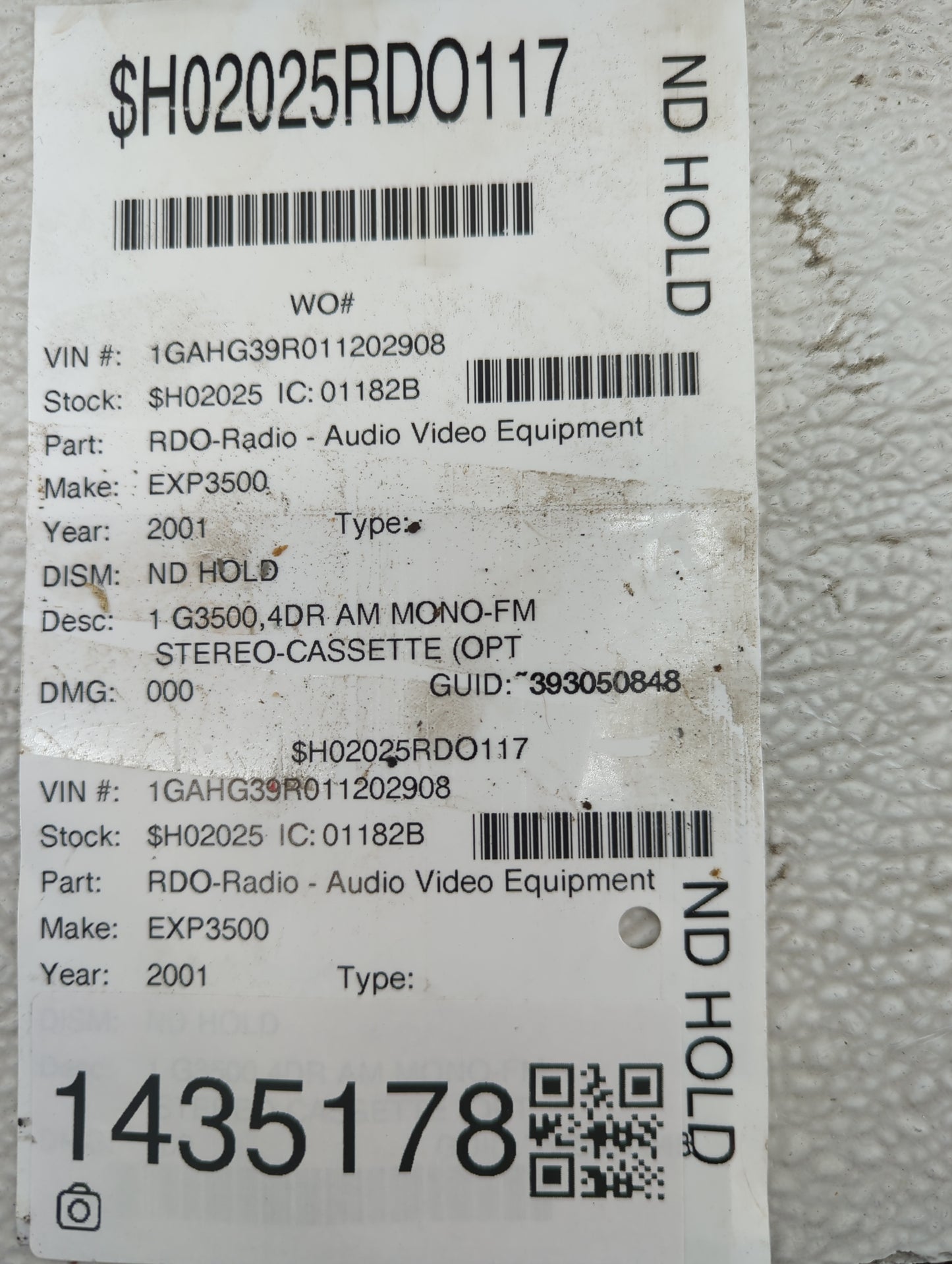 2001-2002 Chevrolet Express 3500 Radio AM FM Cd Player Receiver Replacement P/N:15074531 B9DLZSM210800010 Fits OEM Used Auto