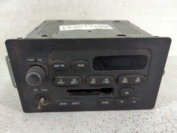 2001-2002 Chevrolet Express 3500 Radio AM FM Cd Player Receiver Replacement P/N:15074531 B9DLZSM210800010 Fits OEM Used Auto Parts