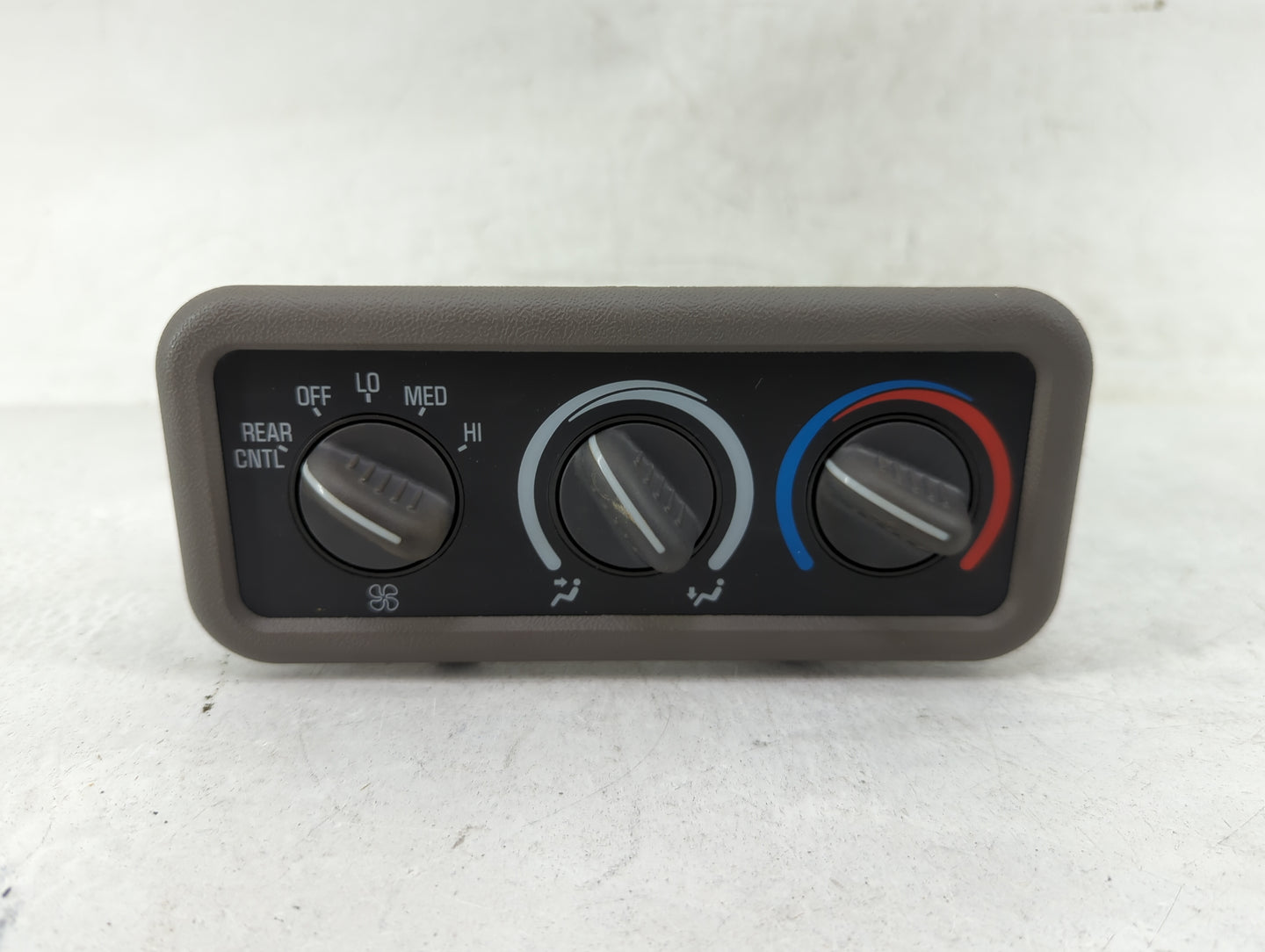 2001-2007 Chevrolet Express 3500 Climate Control Module Temperature AC/Heater Replacement P/N:09375775 Fits OEM Used Auto Pa