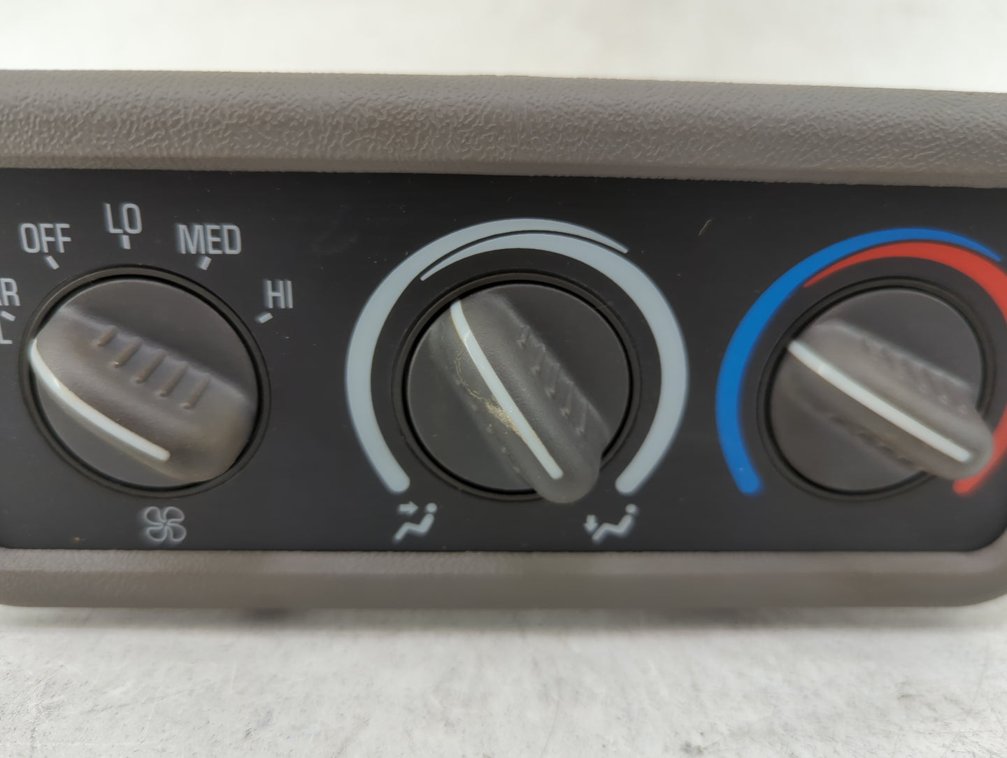 2001-2007 Chevrolet Express 3500 Climate Control Module Temperature AC/Heater Replacement P/N:09375775 Fits OEM Used Auto Pa