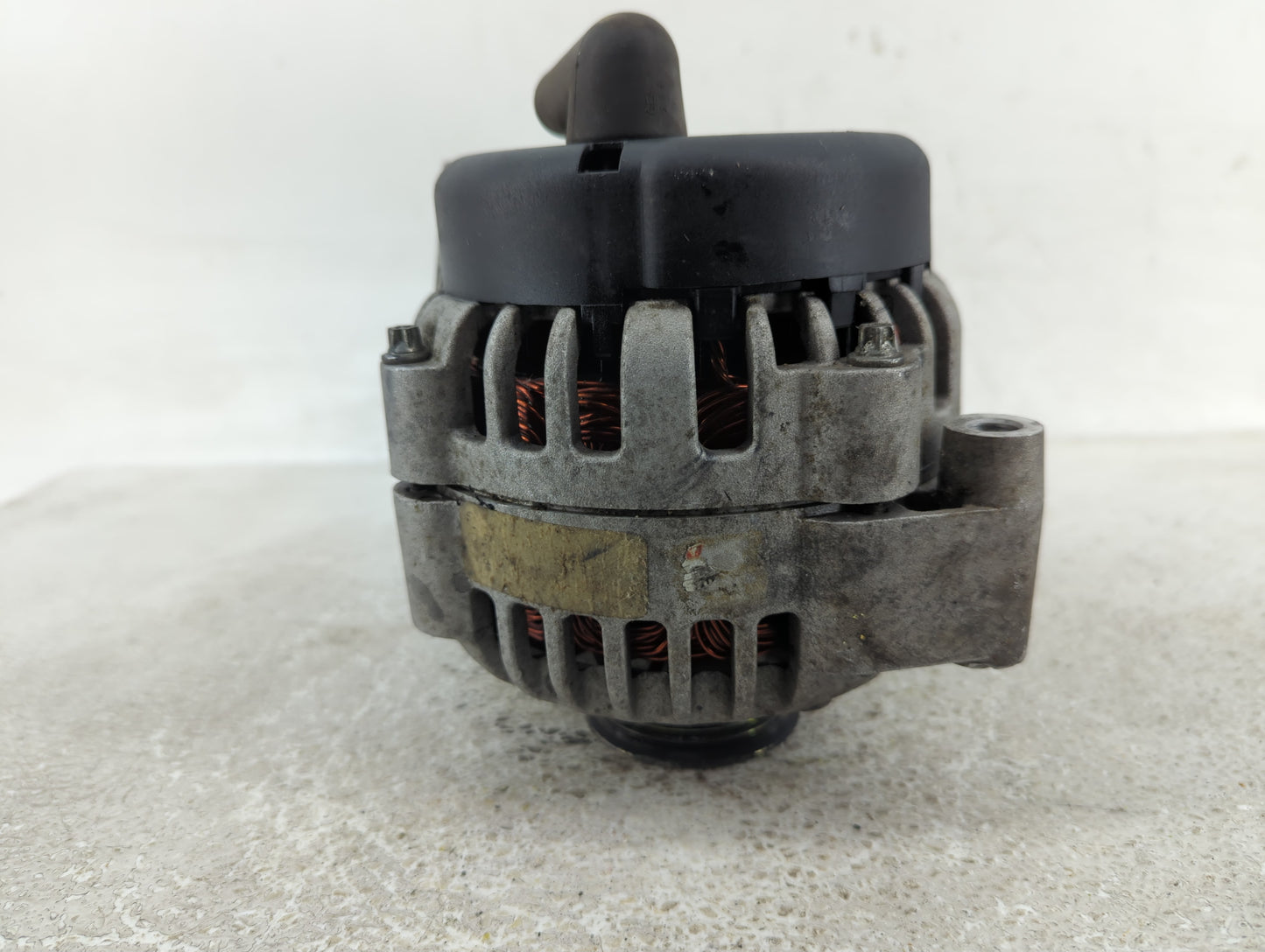 2000-2001 Chevrolet Impala Alternator Replacement Generator Charging Assembly Engine OEM Fits Fits 2000 2001 OEM Used Auto P