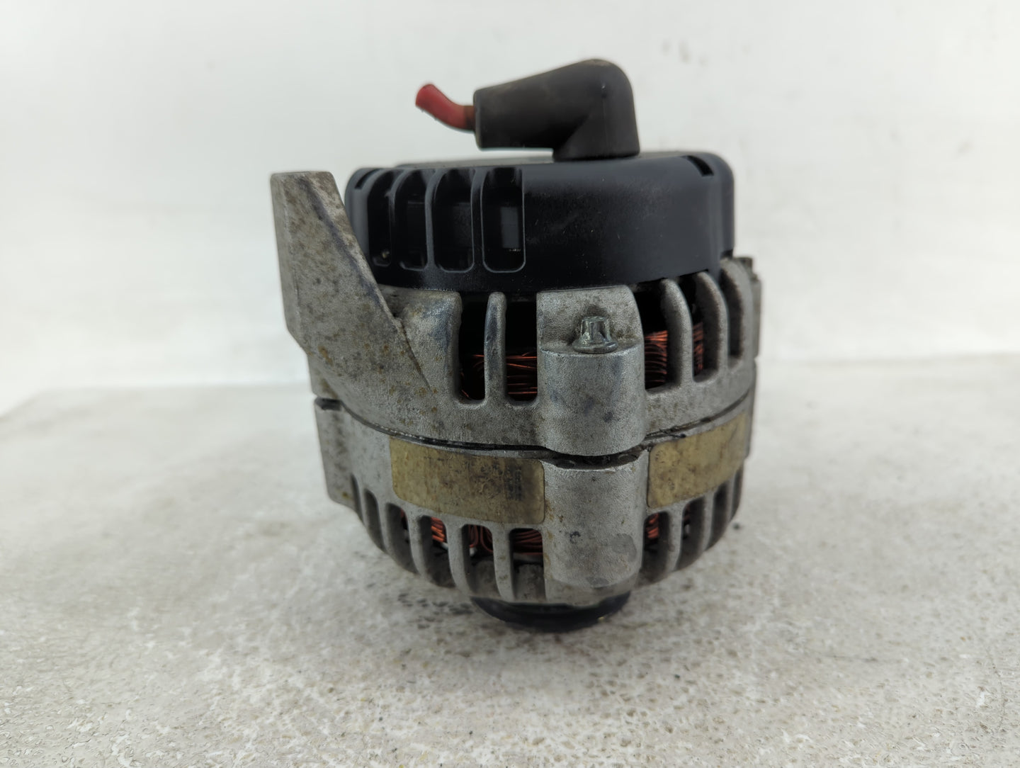2000-2001 Chevrolet Impala Alternator Replacement Generator Charging Assembly Engine OEM Fits Fits 2000 2001 OEM Used Auto P