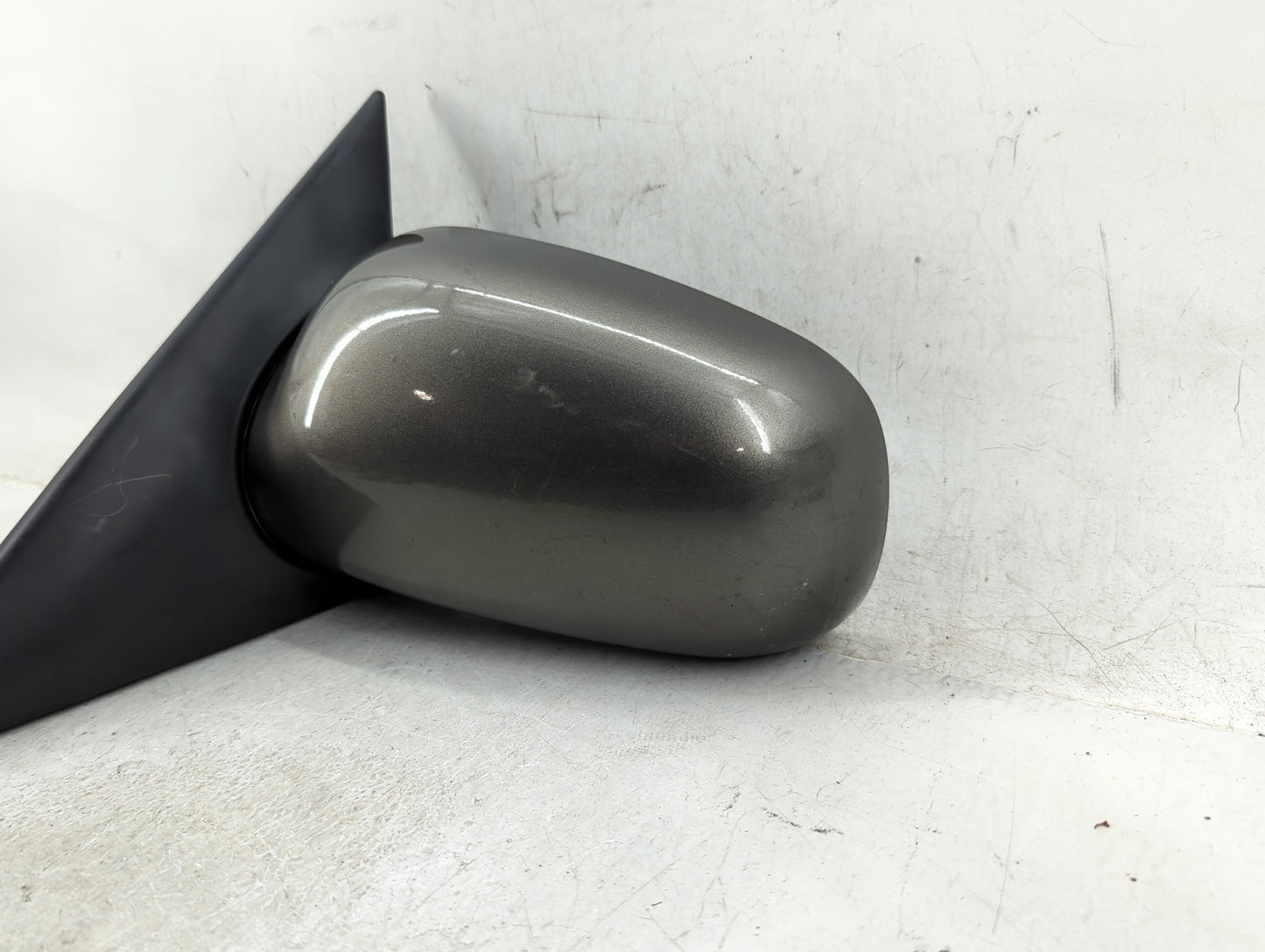1997-2005 Chevrolet Malibu Driver Side View Mirror - Left Door Mirror OEM Used - Oemusedautoparts1.com