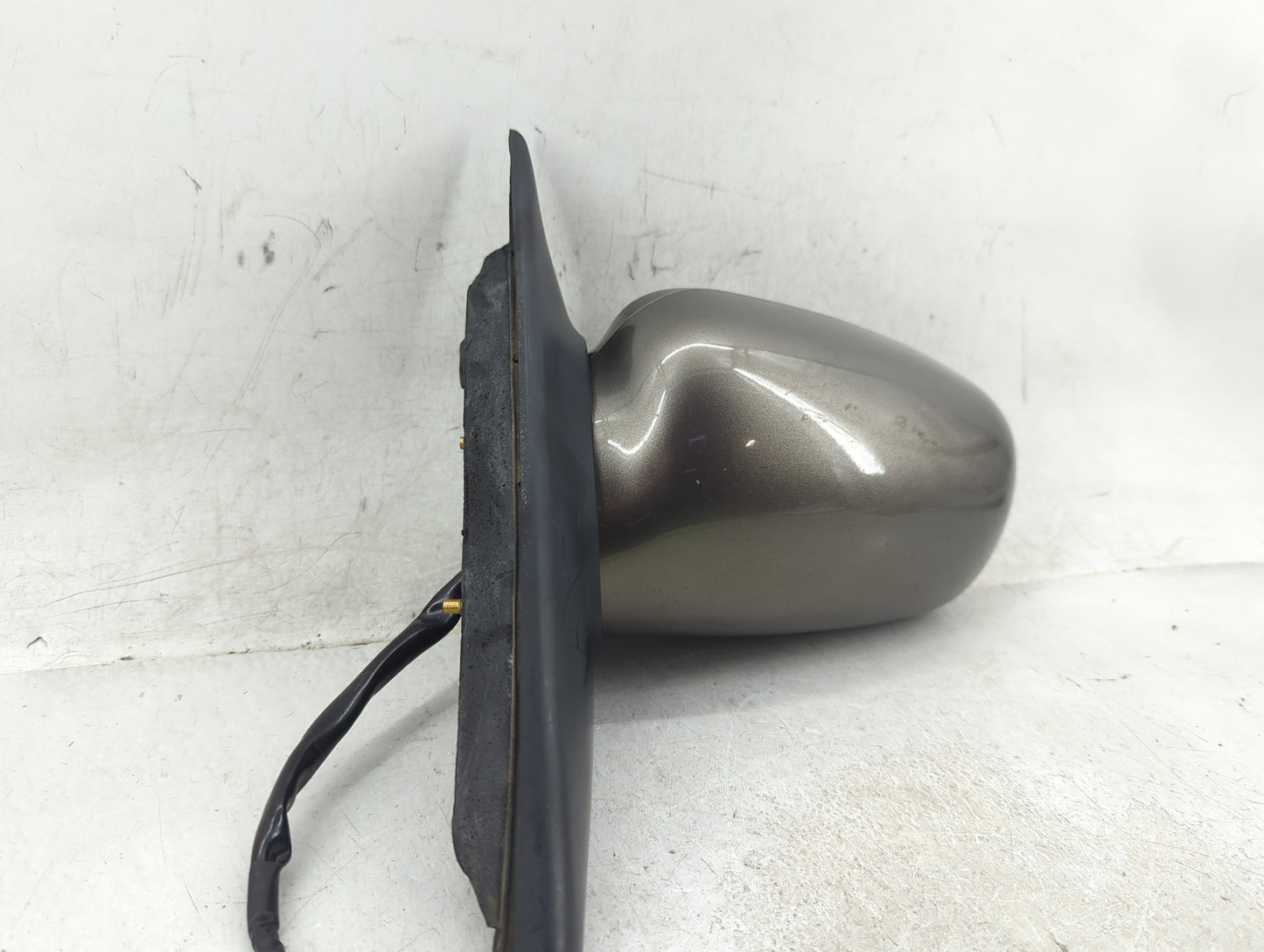1997-2005 Chevrolet Malibu Driver Side View Mirror - Left Door Mirror OEM Used - Oemusedautoparts1.com