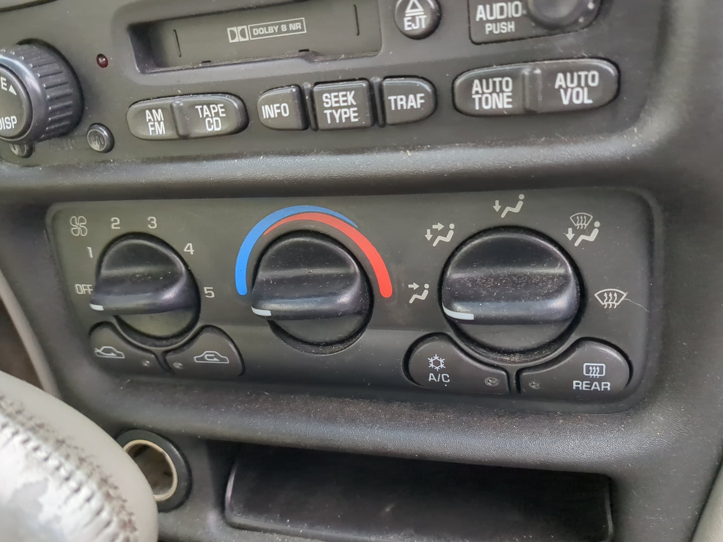 2001-2005 Chevrolet Malibu Climate Control Module Temperature AC/Heater Replacement Fits OEM Used Auto Parts - Oemusedautopa