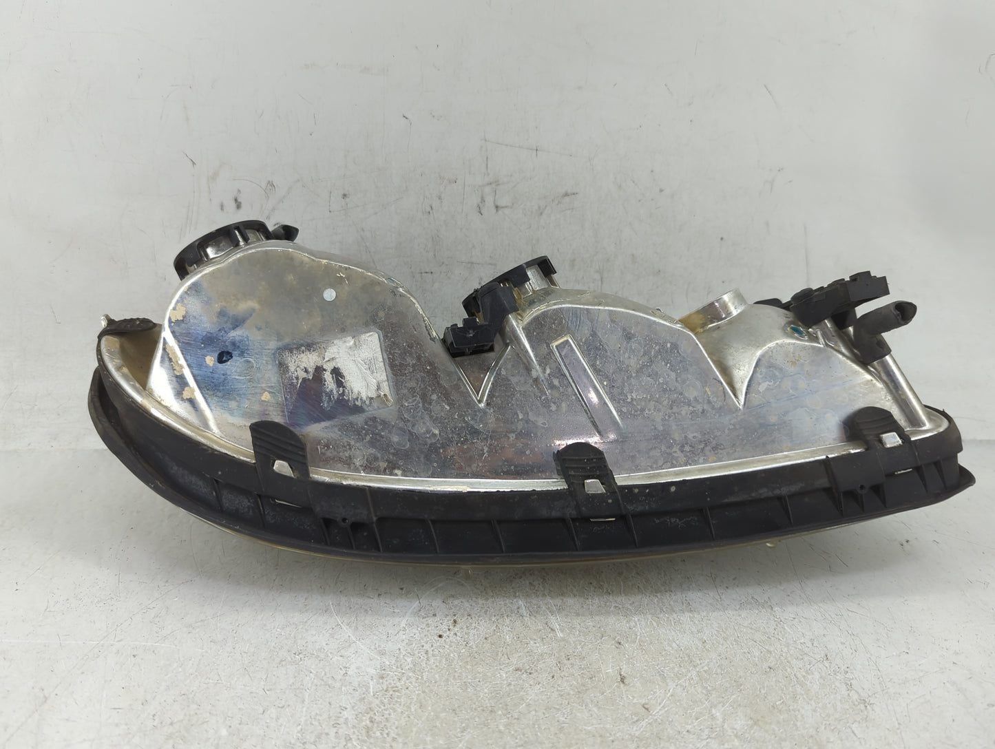 1997-2005 Chevrolet Malibu Driver Left Oem Head Light Headlight Lamp - Oemusedautoparts1.com