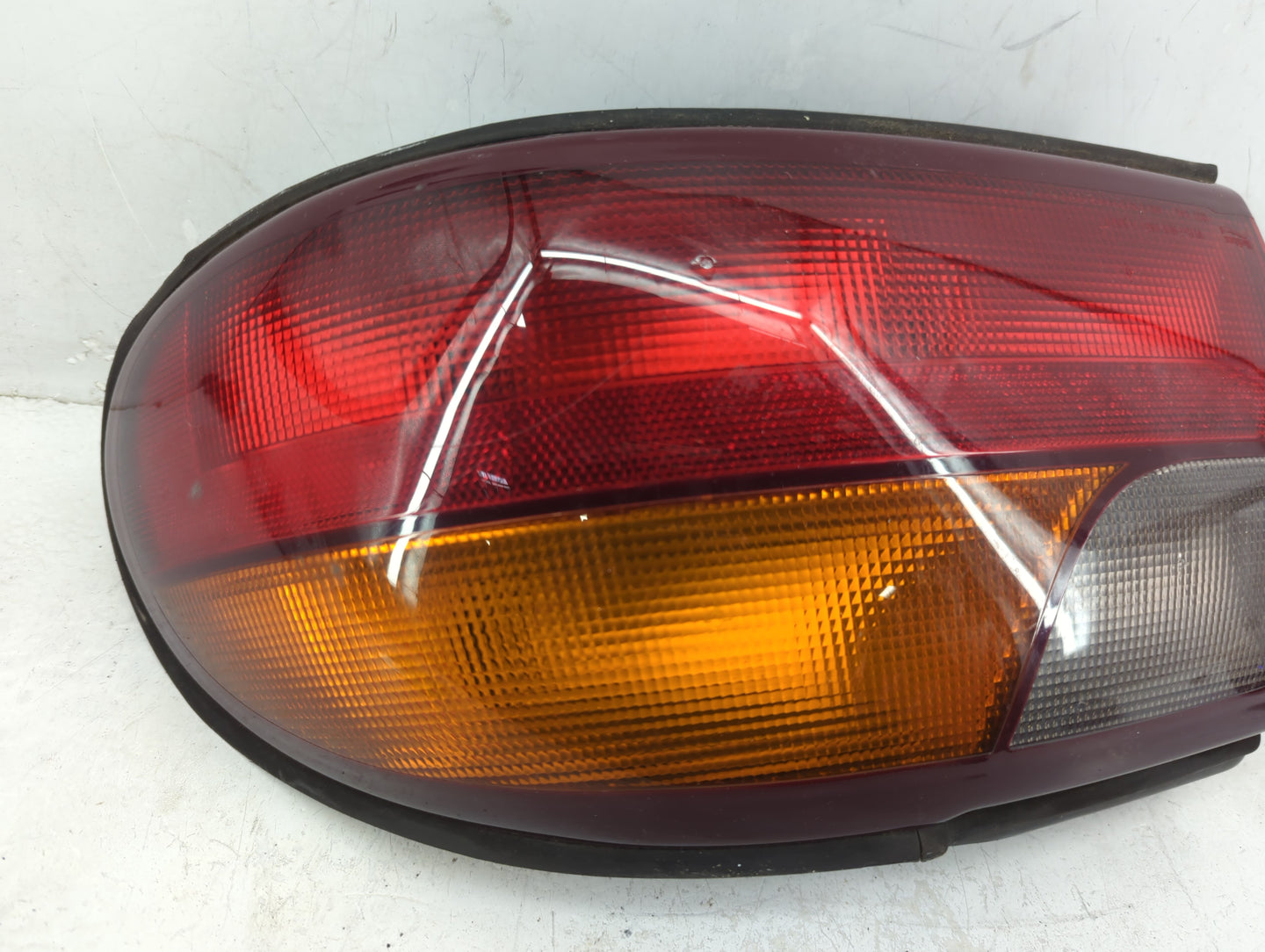 1997-2005 Chevrolet Malibu Tail Light Assembly Passenger Right OEM Fits Fits 1997 1998 1999 2000 2001 2002 2003 2004 2005 OE