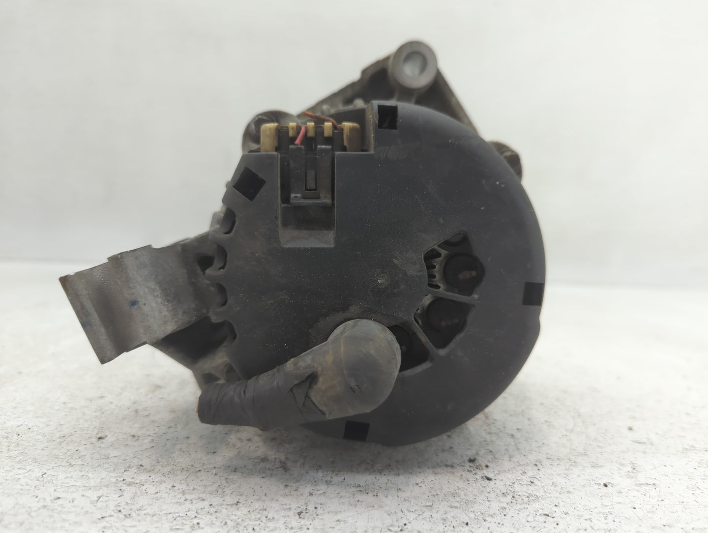 2000-2001 Chevrolet Monte Carlo Alternator Replacement Generator Charging Assembly Engine OEM Fits Fits 2000 2001 OEM Used A