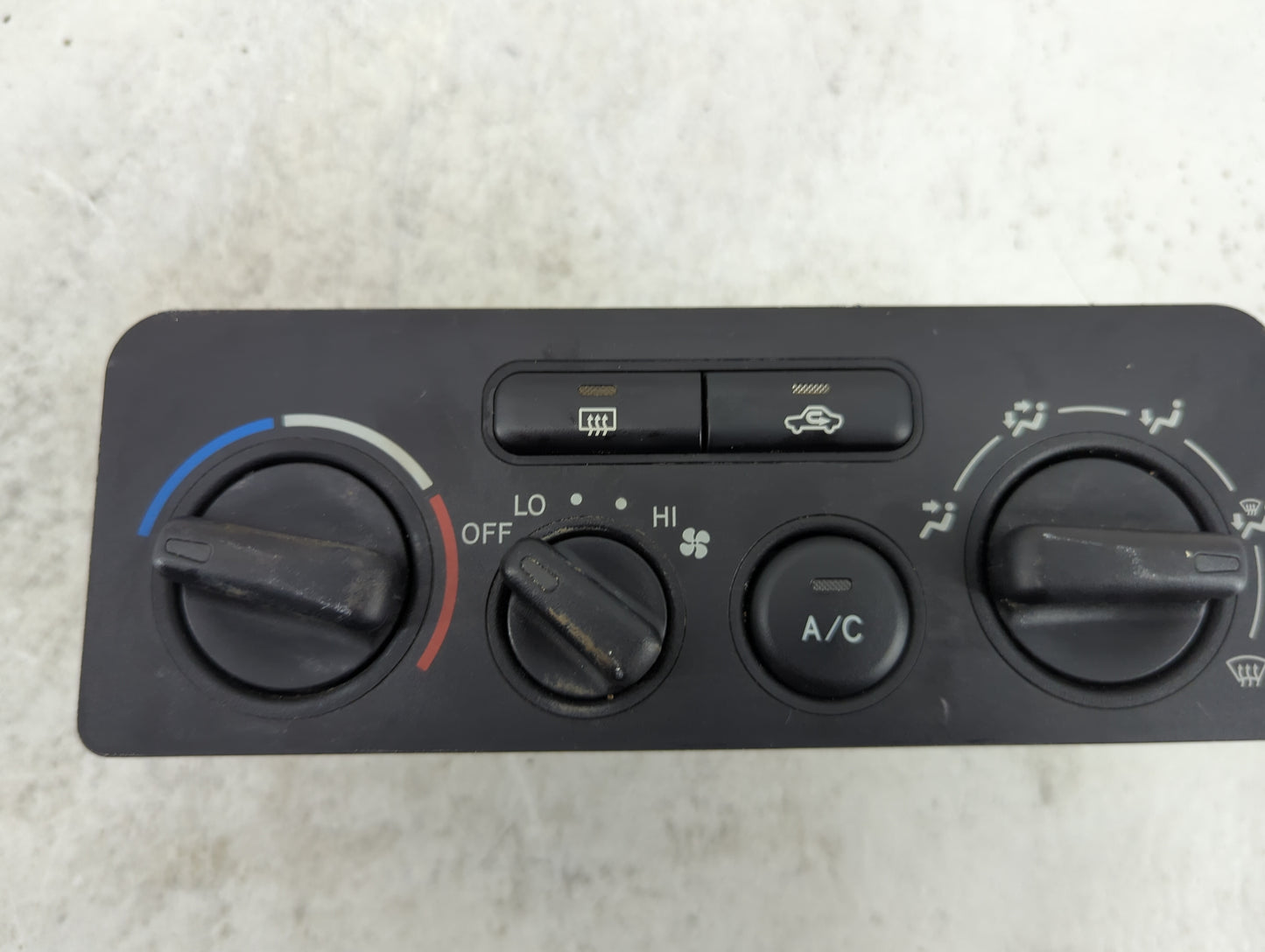 2001-2002 Chevrolet Prizm Climate Control Module Temperature AC/Heater Replacement Fits Fits 2001 2002 OEM Used Auto Parts -