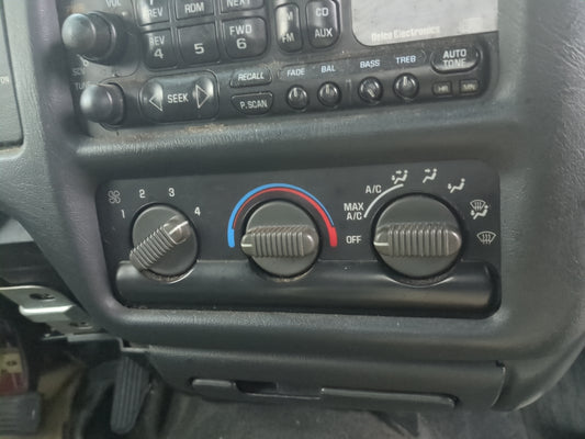 2001 Chevrolet S10 Climate Control Module Temperature AC/Heater Replacement Fits Fits 1999 2000 2002 2003 2004 2005 OEM Used