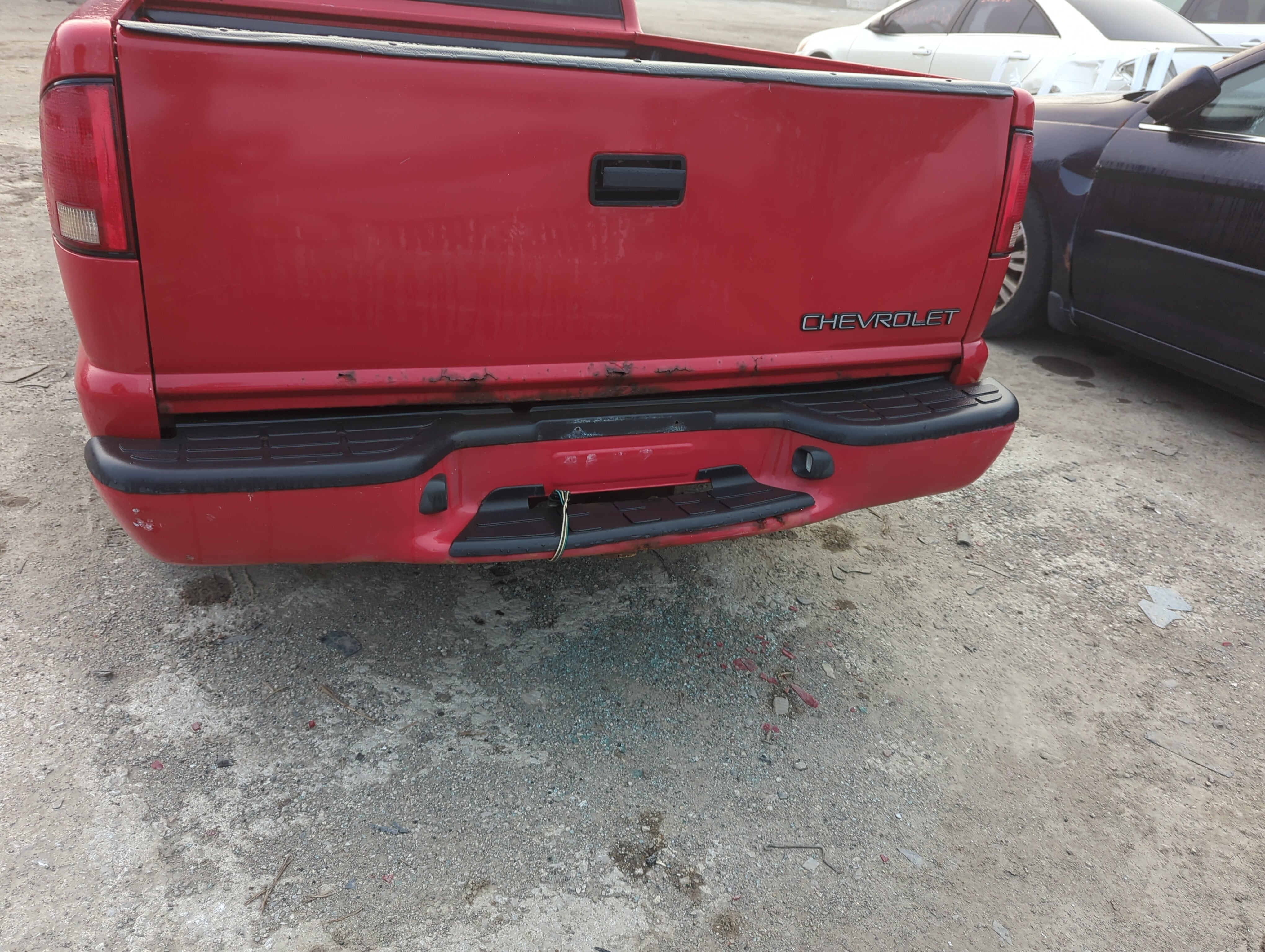 2000 S10 Rear Bumper 2000 S10 Rear Bumper