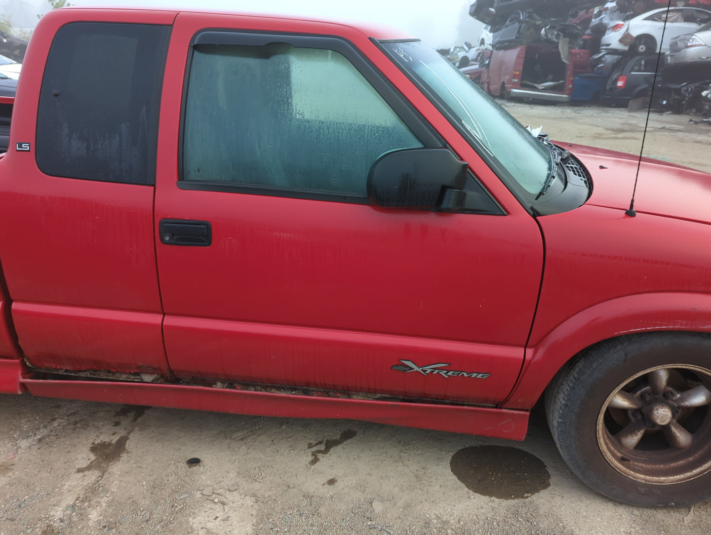 1998-2004 Chevrolet S10 Passenger Front Door Oem 1172747 - Oemusedautoparts1.com