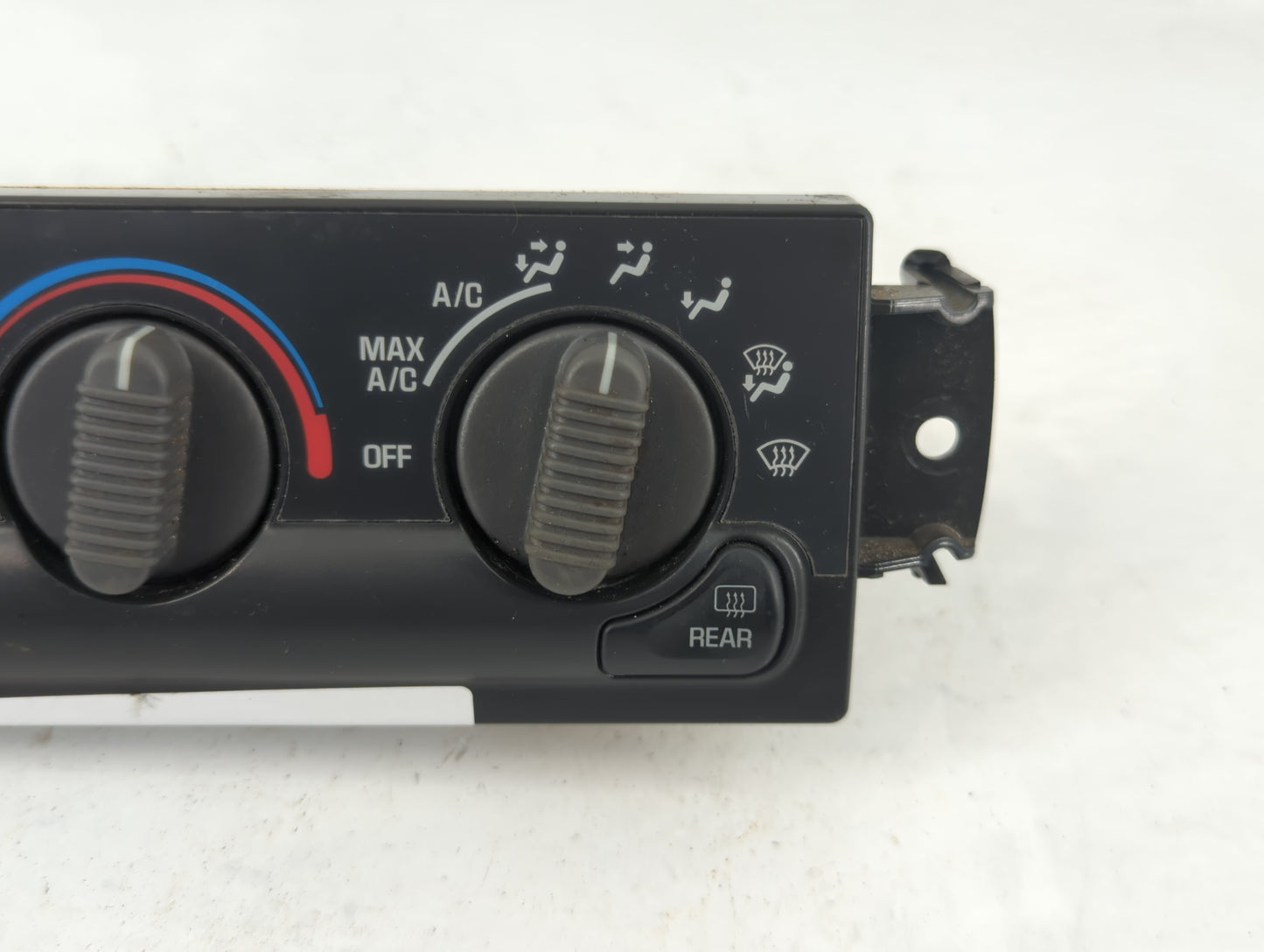 2001 Chevrolet S10 Climate Control Module Temperature AC/Heater Replacement P/N:16250535 Fits Fits 1999 2000 2002 OEM Used A