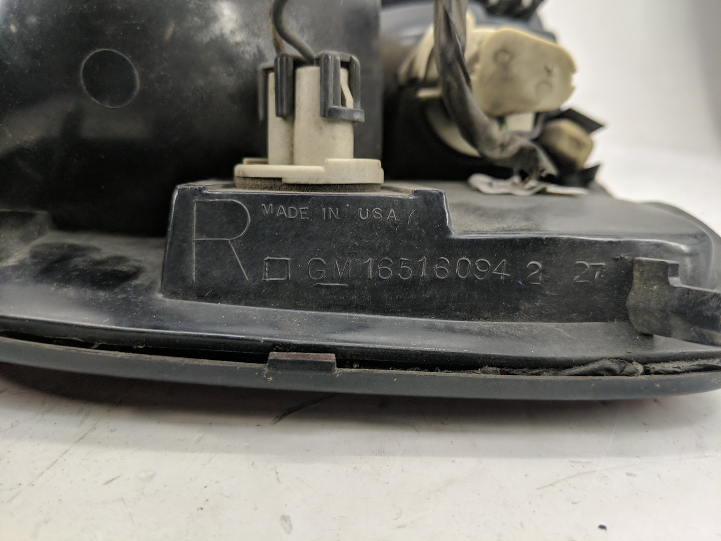 1994-2003 Chevrolet S10 Tail Light Assembly Passenger Right OEM P/N:16516094 Fits OEM Used Auto Parts - Oemusedautoparts1.co