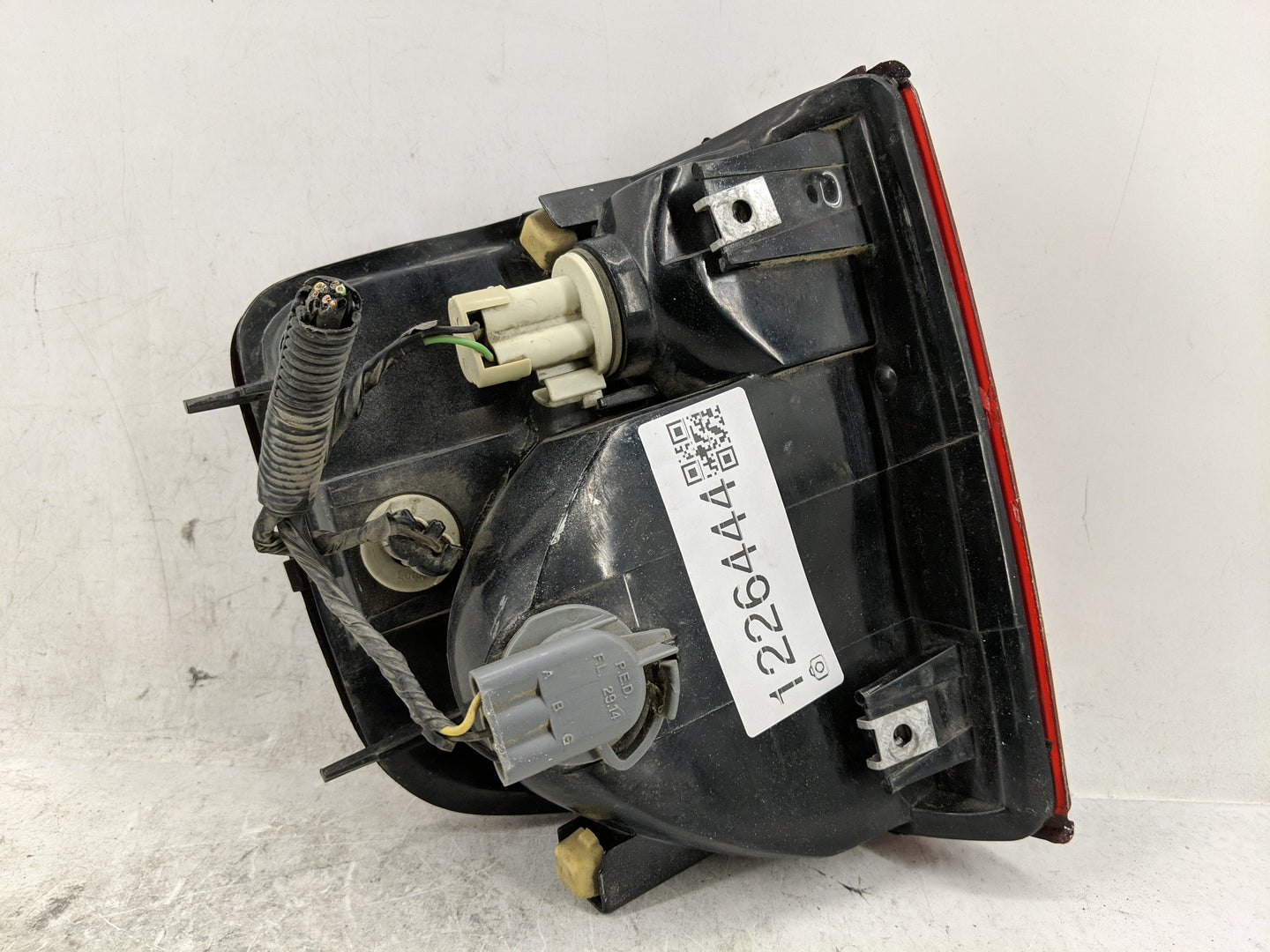 1994-2003 Chevrolet S10 Tail Light Assembly Driver Left OEM P/N:GM16516093 Fits OEM Used Auto Parts - Oemusedautoparts1.com