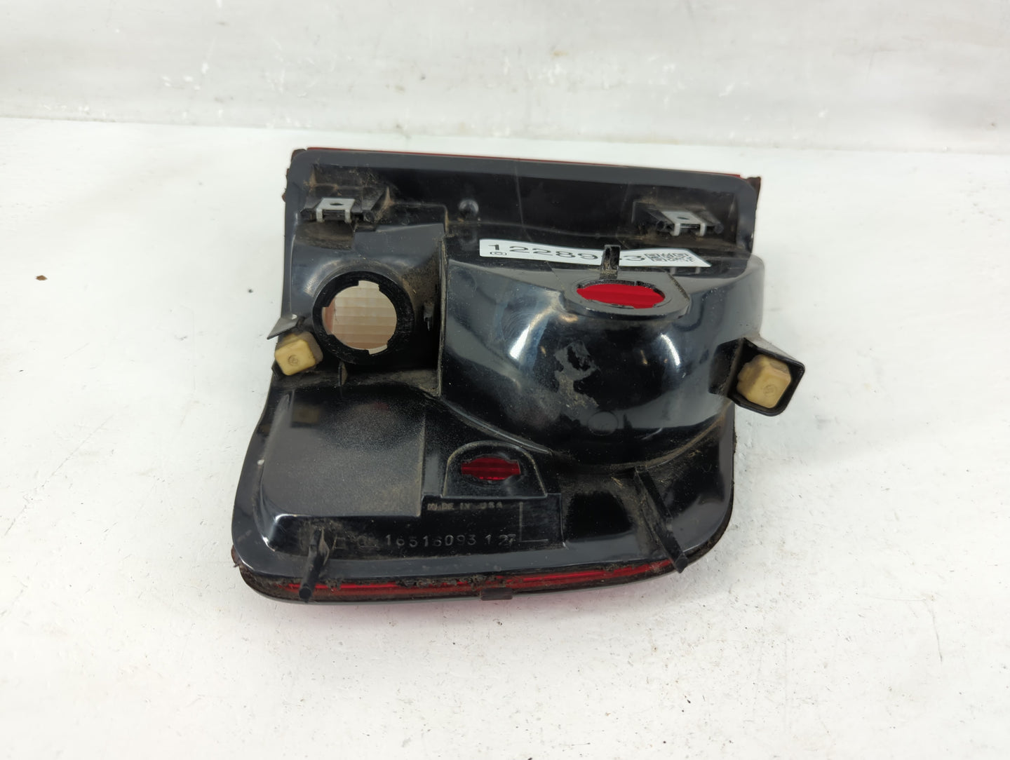 1994-2003 Chevrolet S10 Tail Light Assembly Driver Left OEM P/N:GM16516093 Fits OEM Used Auto Parts - Oemusedautoparts1.com