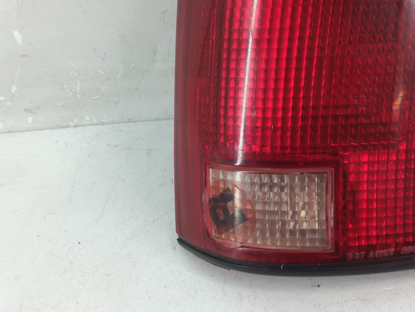 1994-2003 Chevrolet S10 Tail Light Assembly Passenger Right OEM Fits Fits 1994 1995 1996 1997 1998 1999 2000 2001 2002 2003 