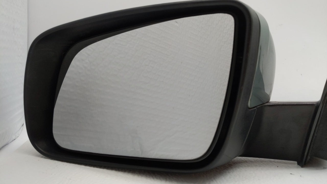 1998-2004 Chevrolet S10 Driver Side View Mirror - Left Door Mirror OEM Used - Oemusedautoparts1.com