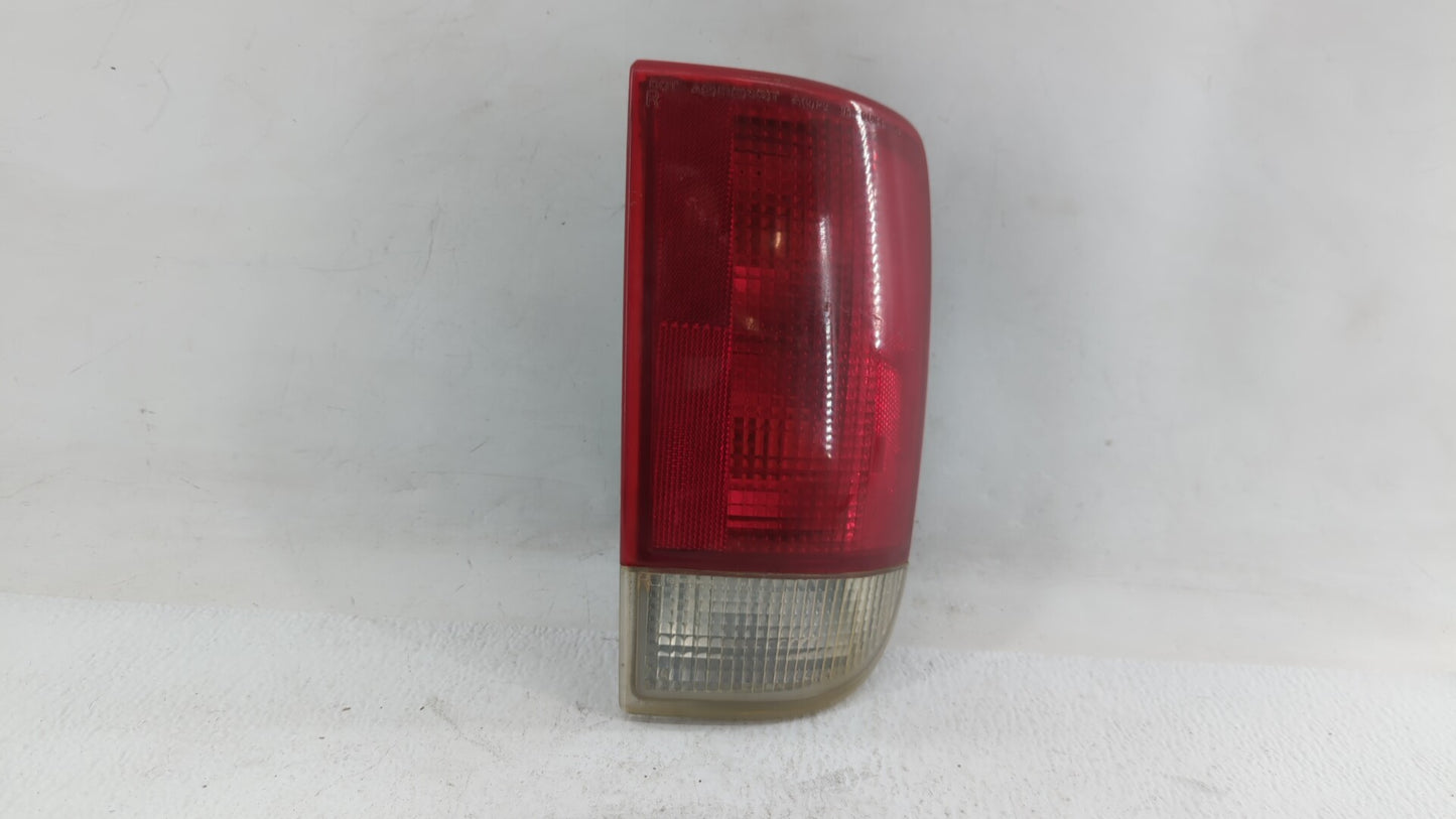 2001 Chevrolet S10 Tail Light Assembly Passenger Right OEM P/N:15113500 16518500 Fits OEM Used Auto Parts - Oemusedautoparts