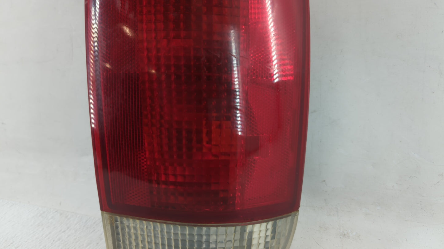 2001 Chevrolet S10 Tail Light Assembly Passenger Right OEM P/N:15113500 16518500 Fits OEM Used Auto Parts - Oemusedautoparts