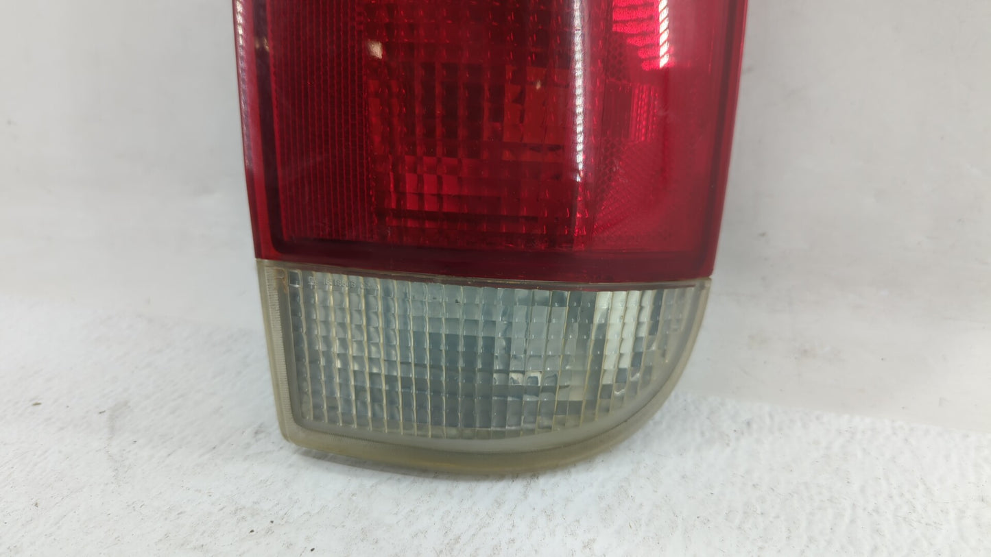 2001 Chevrolet S10 Tail Light Assembly Passenger Right OEM P/N:15113500 16518500 Fits OEM Used Auto Parts - Oemusedautoparts