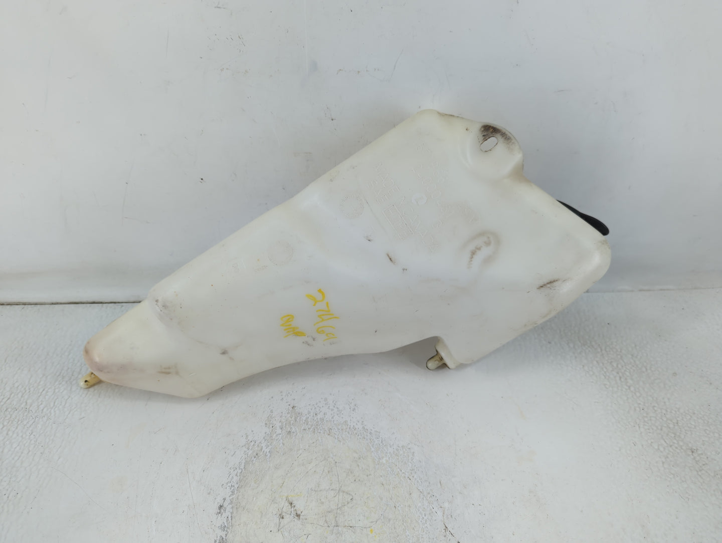 Chevrolet S10 Windshield Washer Fluid Reservoir Bottle Oem - Oemusedautoparts1.com